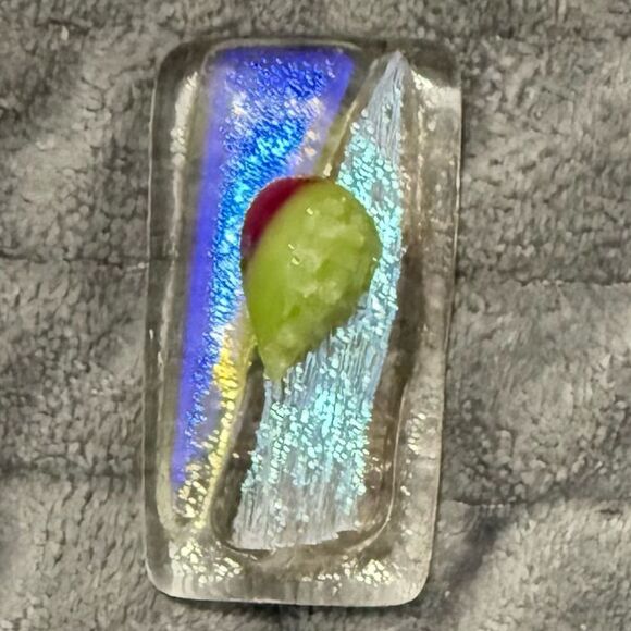 Set of 2 Dichroic Glass Pendants – Iridescent Modern Abstract Pieces - Picture 14 of 17